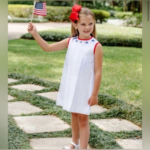 The Beaufort Bonnet Company Other - Beaufort Bonnet Mary Francis Frock White Red Trim, and Blue Star Size 4T USA